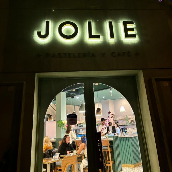 LIRIEN Pastelería & Cafeteria Boutique