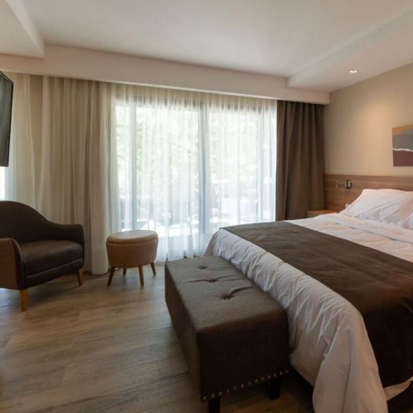 Calina, Casa de Huéspedes