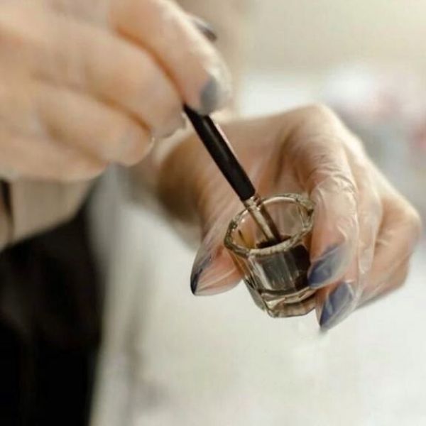 Entre Cejas y Pestañas