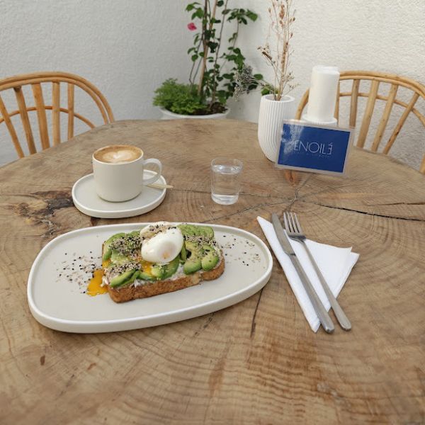 Enoile Cafe