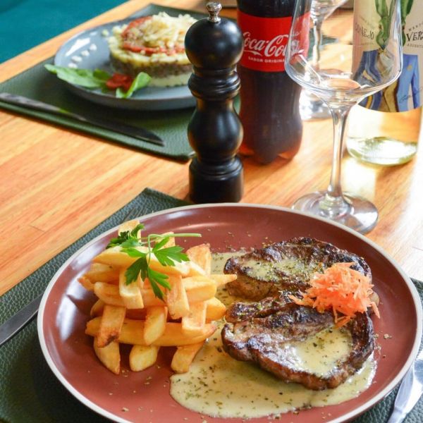 Esteros Resto y Café